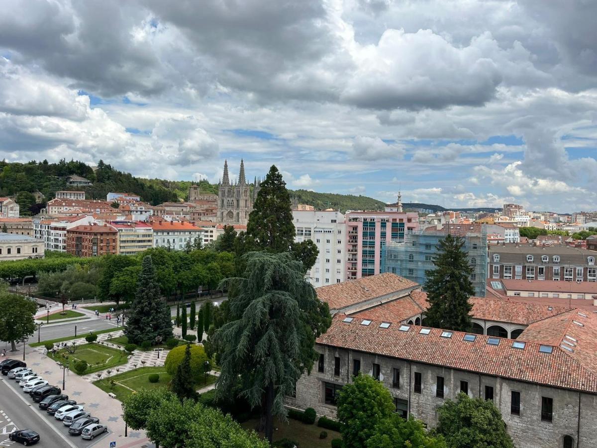 Atuaire Home Gran Apartamento Con Vistas A La Catedral De Burgos Exterior foto